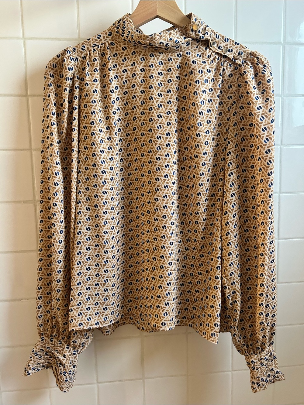 Swedish brand Lindex Printed Blouse Gold Button Neck/Cuffs Puff Sleeve